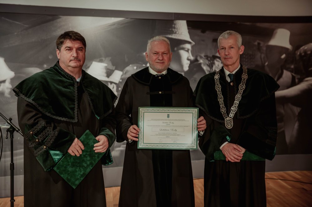 Doctor Honoris Causa címet adományozott a Sapientia EMTE dr. Borhy László akadémikusnak