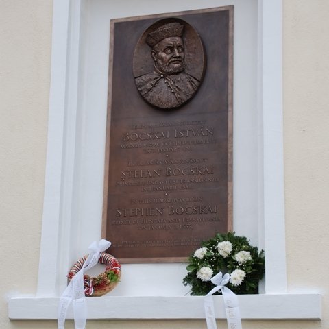 Bocskai Munkabizottság koszorúzott
