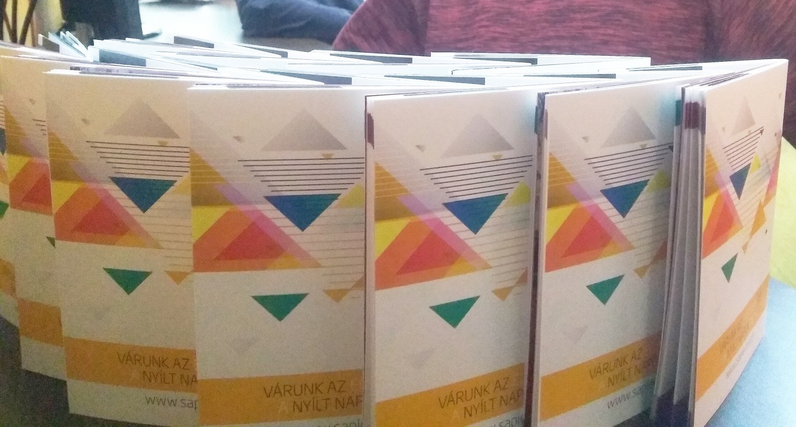 Lapozgatható a 2018-as felvételi tájékoztató füzetünk