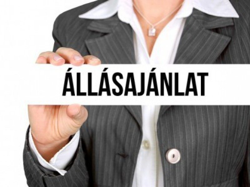 Állásajánlat: titkár, ERASMUS-koordinátor