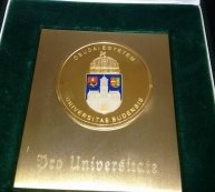 Pro Universitate kitüntetést kapott Dr. Dávid László rektor úr