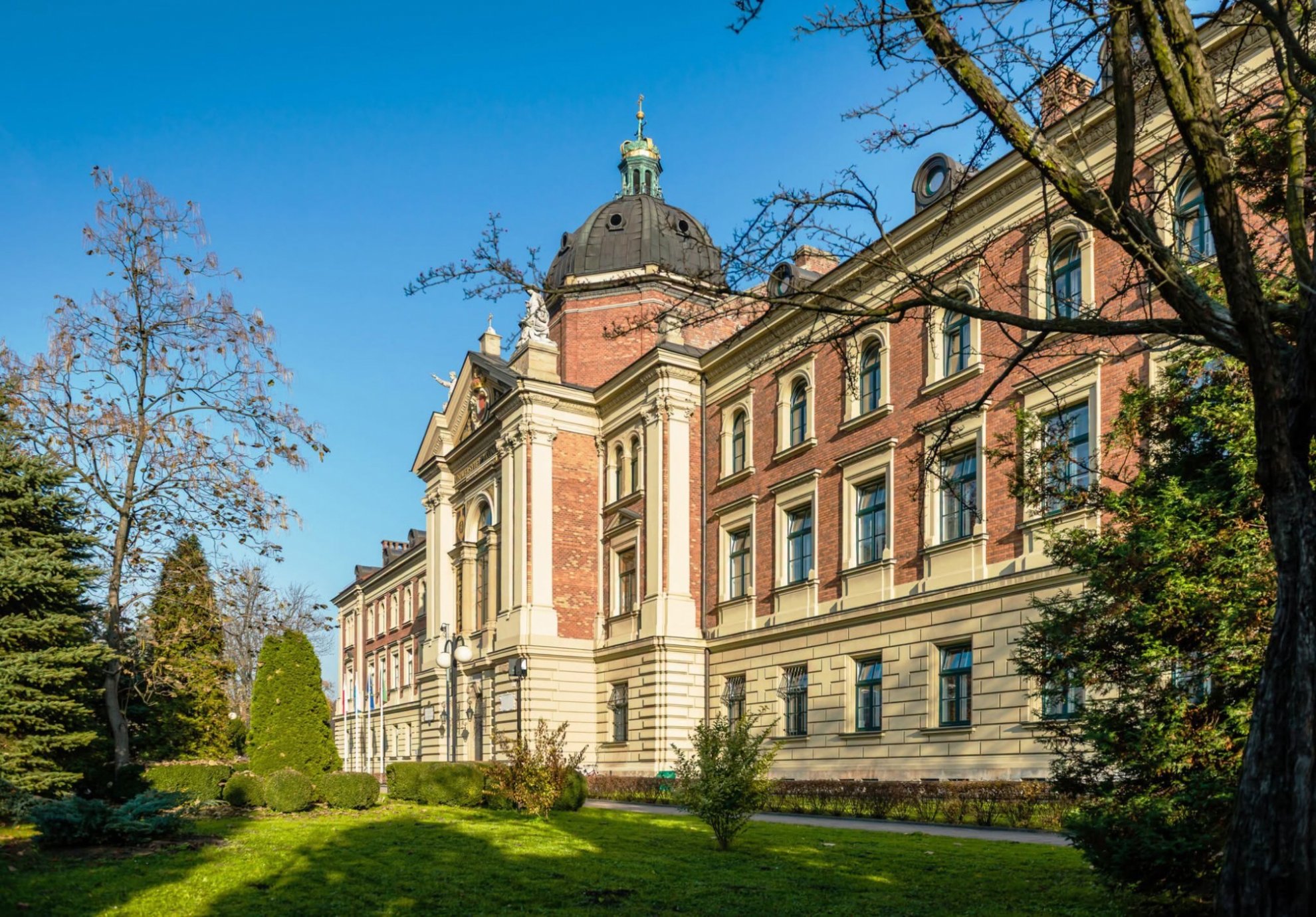 Lengyel jogászprofesszor tart előadást a Sapientián